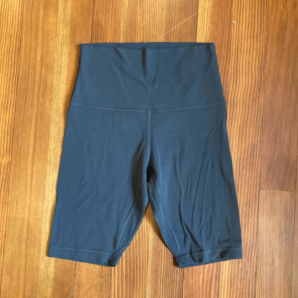 Lululemon Align Biker shorts, size 8